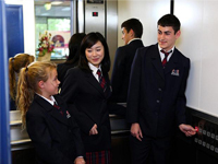Macquarie Grammar School (マッコーリー・グラマースクール)